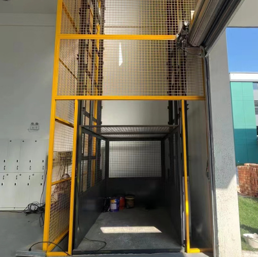 咸宁导轨式升降机助力物流园破解运输难题