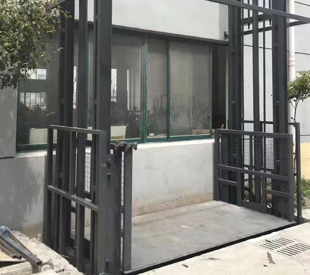 咸宁导轨式施工升降机助力民生工程提速增效