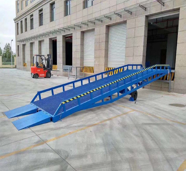 咸宁移动式登车桥装卸